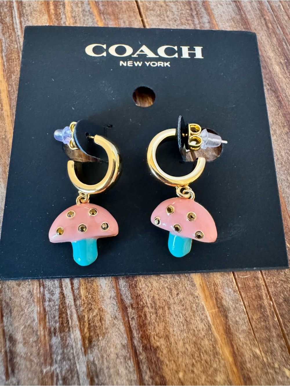 NEW 🍄 COACH Mushroom Huggie Earrings 🍄 - Picture 5 of 6
